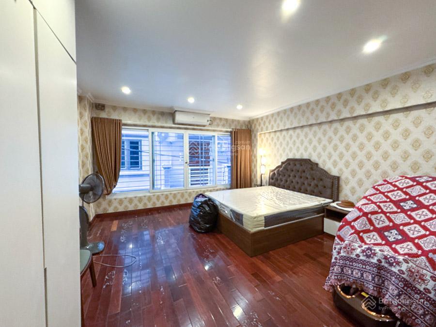 Cho thuê nhà 6 tầng, 7 phòng ngủ, diện tích 70m² tại âu cơ, tây hồ