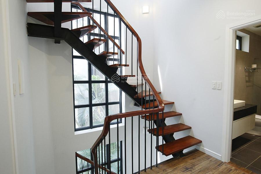 Cho thuê nhà 3 tầng, 3 phòng ngủ, diện tích đất 200m² ở tây hồ