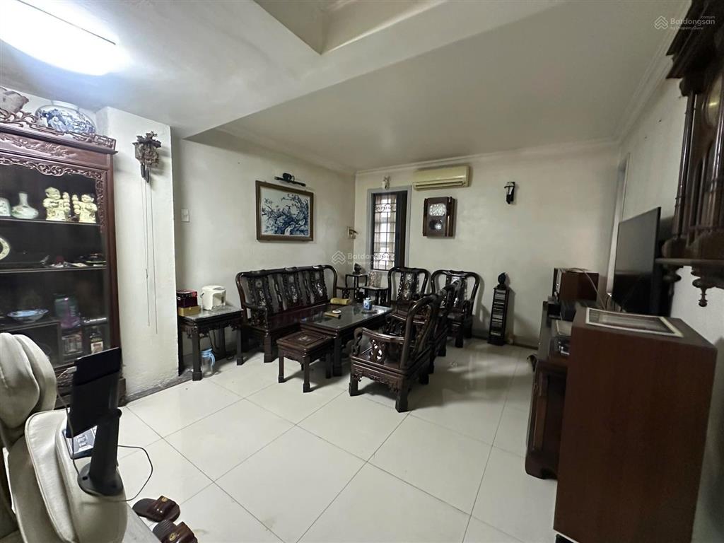 Hàng hiếm phố tô hiệu ô tô đỗ trong nhà dt 56m2  mt 4m  nam  9,5 tỷ