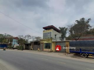 Bán nhà tháng 4 giá 10,86 tỷ 2 tầng 300m2 tc, 3900m² cln mặt đường 18,6m ql70 thị trấn yên bình