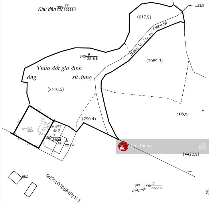 Bán nhà tháng 4 giá 10,86 tỷ 2 tầng 300m2 tc, 3900m² cln mặt đường 18,6m ql70 thị trấn yên bình