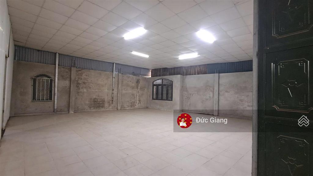 Kho hàng 120m2, 300m2 có sẵn vp bán hàng tây mỗ ô tô 2.5t vào kho cách tttm vincom, đltl 500m