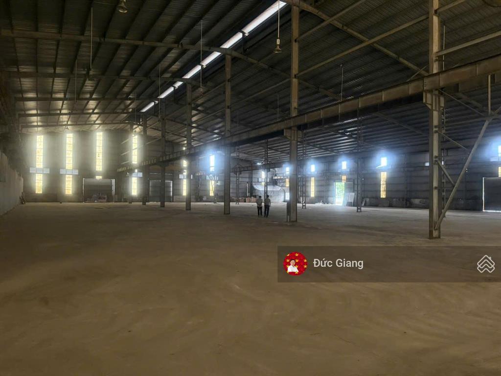 Chuyển nhượng 100% nhà máy 9286m2, xưởng 6286m2 tại kcn lai cách, giá 42 tỷ.