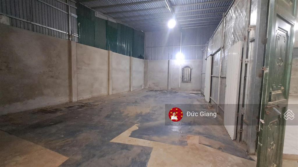 Kho hàng 300m2 có sẵn vp bán hàng tây mỗ ô tô 2.5t vào kho cách tttm vincom, đltl 500m