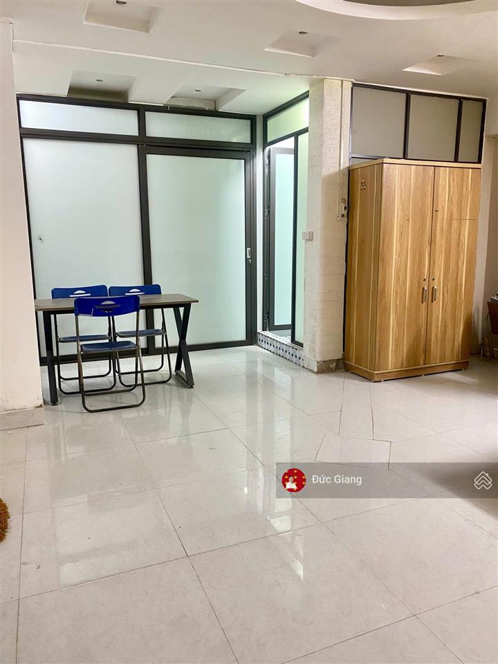Còn 1 phòng đẹp tầng 1 nguyễn văn giáp cầu diễn diện tích 26m2 đủ đồ, lối đi riêng tự do giá 3,5tr