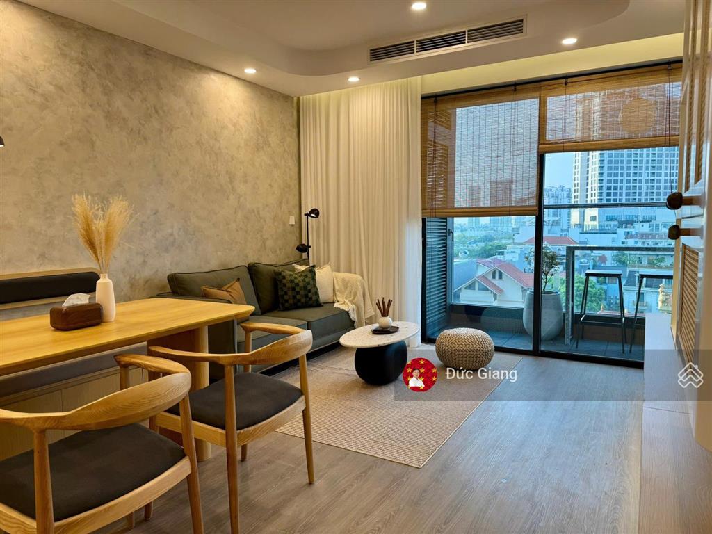 Chủ gửi thuê ch 86m2 2br+2wc full nội thất tại endless skyline lạc long quân