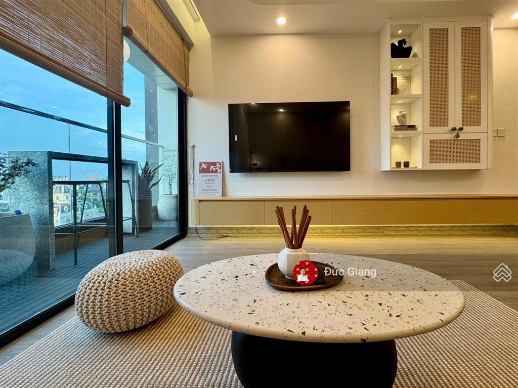 Chủ gửi thuê ch 86m2 2br+2wc full nội thất tại endless skyline lạc long quân