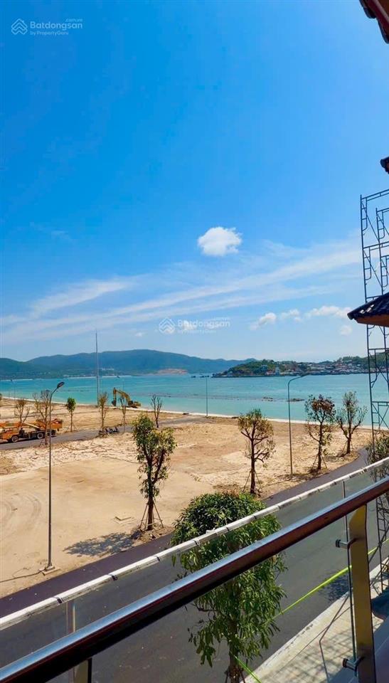 Quá đẹp! liền kề căn góc cạnh đường trần phú và cổng vào dự án cực đẹp