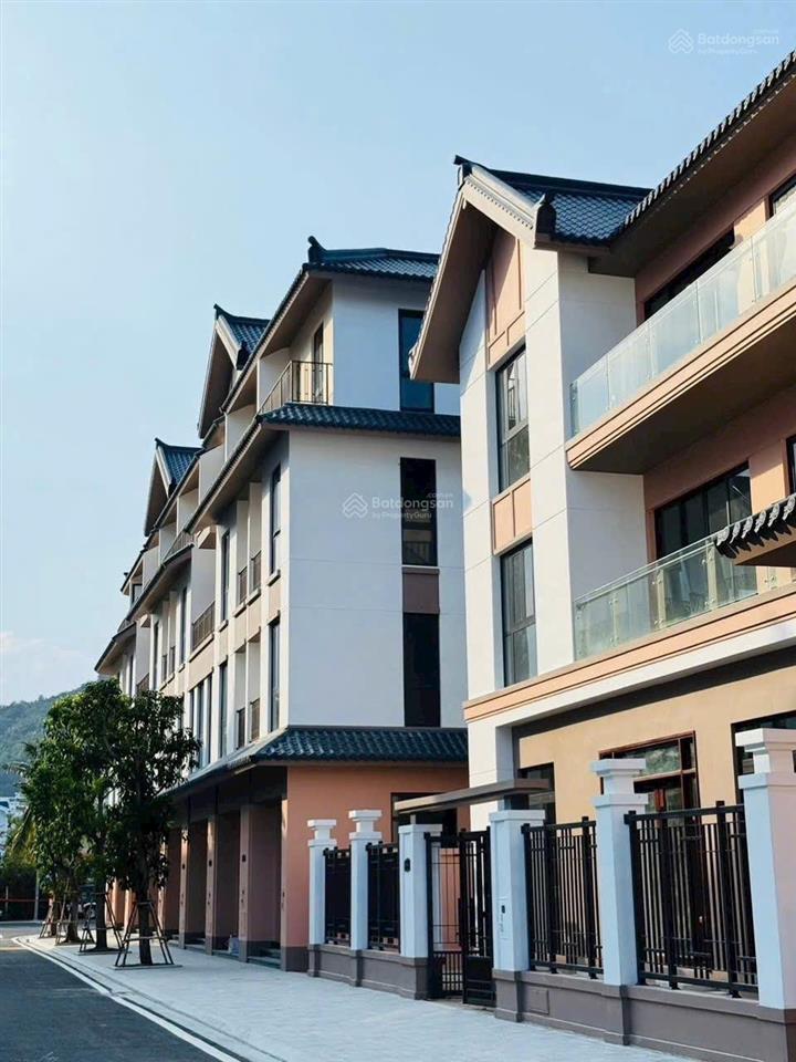 Bán nhanh do cần tiền! giá tốt nhất thị trường. không có căn thứ 2. nhà 4 tầng có sổ lâu dài