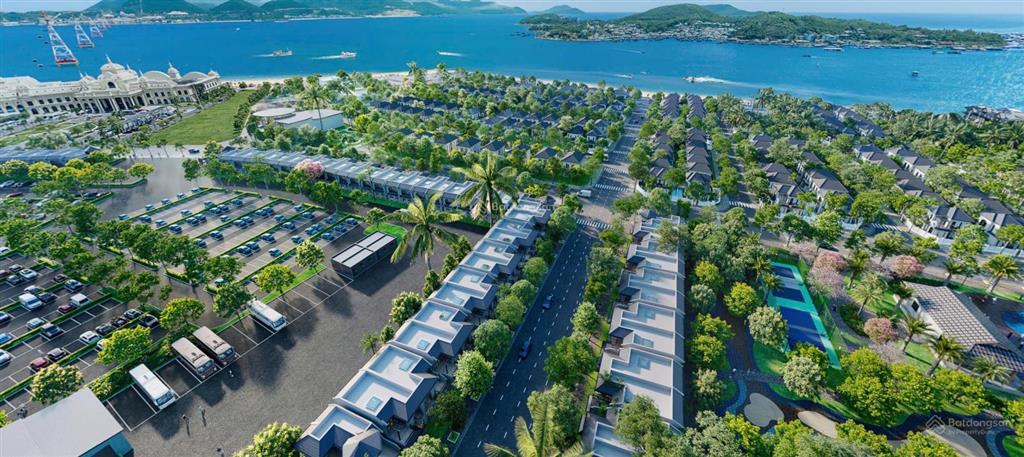 Căn hộ view trực diện biển sổ hồng lâu dài full nội thất hiếm có tại nha trang