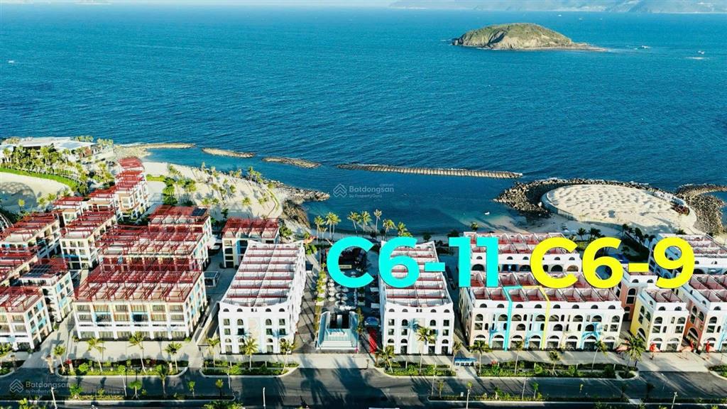 Giá cực sốc  shophouse đối diện quảng trường và cách biển 30m giá chỉ 10 tỷ