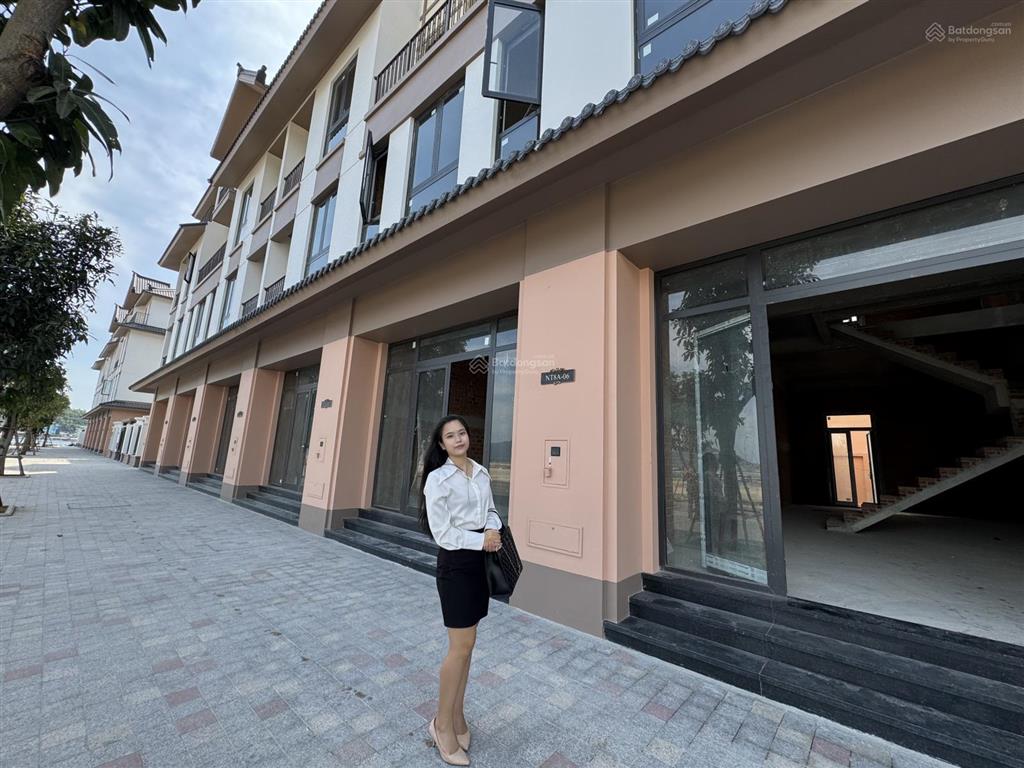 Giá hời thị trường  nhà 4 tầng cạnh bãi tắm  sổ lâu dài  hàng hiếm không có thêm