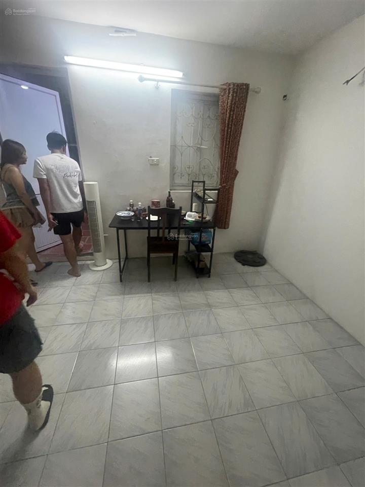 Cho thuê nhà nguyên căn 35m2 nhân hòa vũ trọng phụng 4 tầng có 3 ngủ 4 vệ sinh 11tr vào luôn
