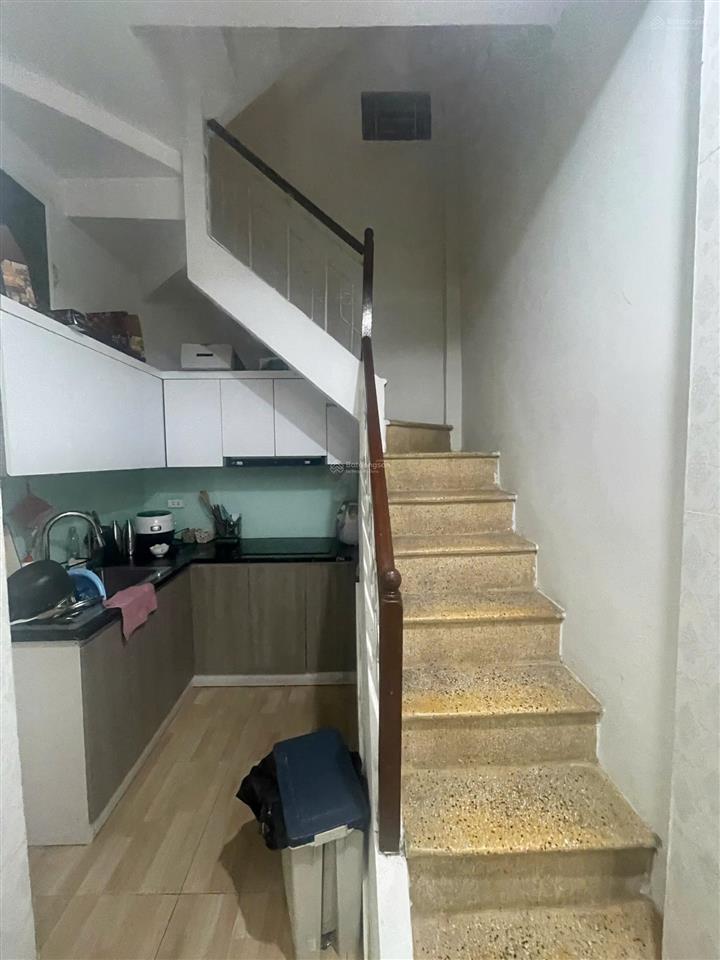 Cho thuê nhà nguyên căn 35m2 nhân hòa vũ trọng phụng 4 tầng có 3 ngủ 4 vệ sinh 11tr vào luôn