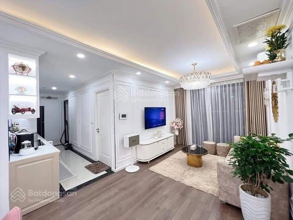 Cho thuê 2n2vs full đồ 70m2 15tr5 vào luôn được handi resco 31 lê văn lương
