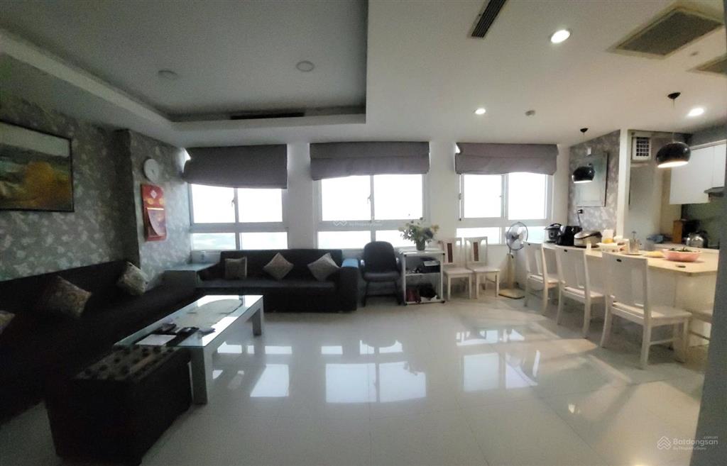 Bán cc tại cộng hòa plaza, 8 tỷ vnd, 140m2, 3pn, 3wc, hàng hot chỉ với