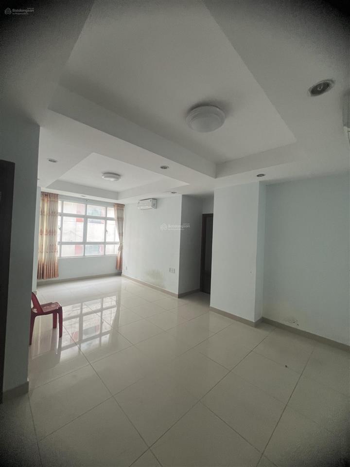 Bán cc 72m2 tại cộng hòa, 4,6 tỷ, 2pn, 2wc, hướng tây, ban công đông
