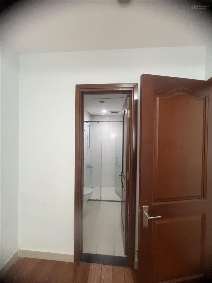 Bán cc 72m2 tại cộng hòa, 4,6 tỷ, 2pn, 2wc, hướng tây, ban công đông