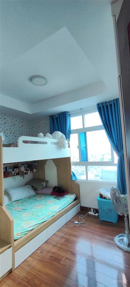 Căn hộ chung cư 2pn, 2wc tại cộng hòa plaza, giá 5,2 tỷ, 72m2, bán gấp