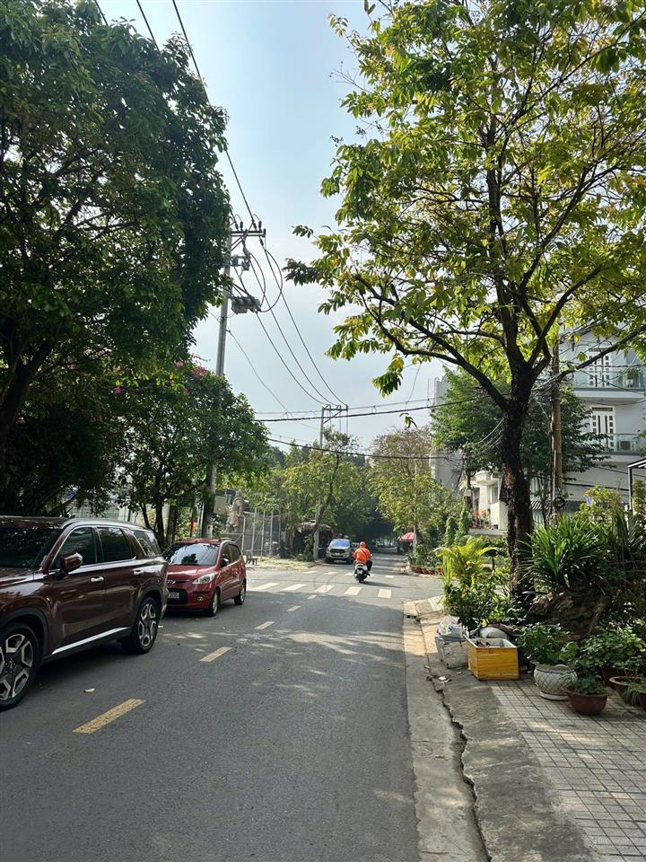 Nhà đẹp 4 tầng full nội thất gần nguyễn tri phương quận 8, hẻm 5m, 4,2 x 11m, chỉ 7,x tỷ
