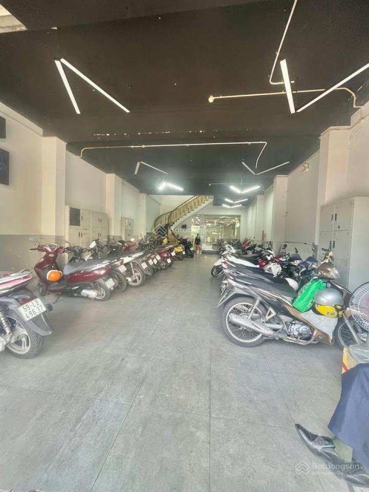 Siêu vip mặt tiền nguyễn chí thanh quận 5 ngang khủng 6,8m x 31m dòng tiền sẵn 1,7 tỷ/năm !!!