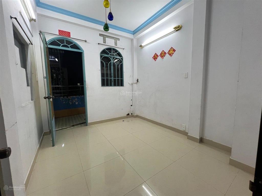 Siêu phẩm quận 5  giá bình chánh (sát chợ hòa bình  nhỉnh 4 tỷ!) kết cấu 1 trệt 3 lầu đúc btct