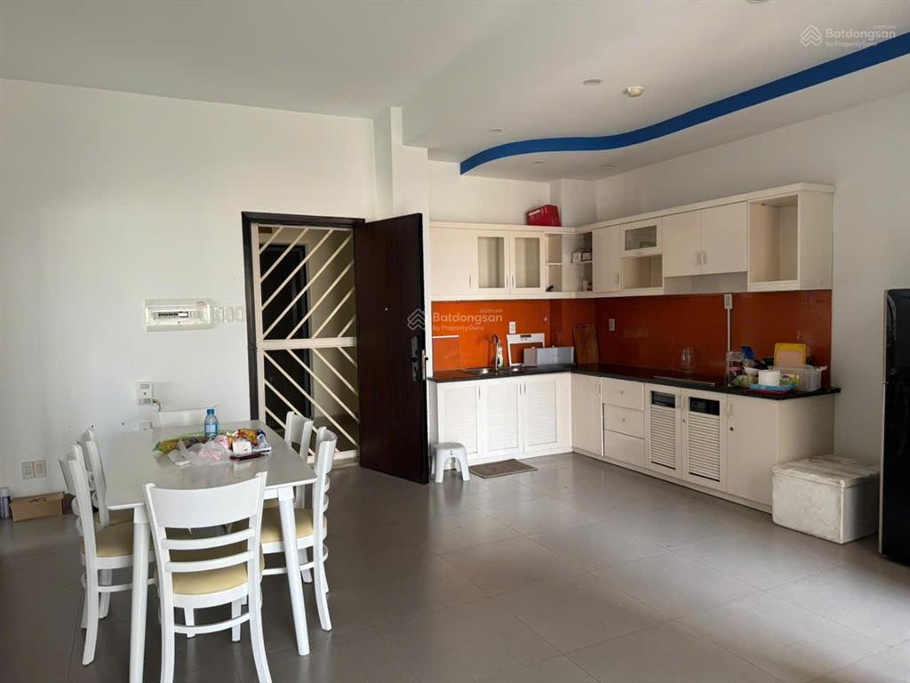 Chính chủ bán căn hộ rộng, thoáng mát, an ninh, giao thông thuận tiện, quận 8