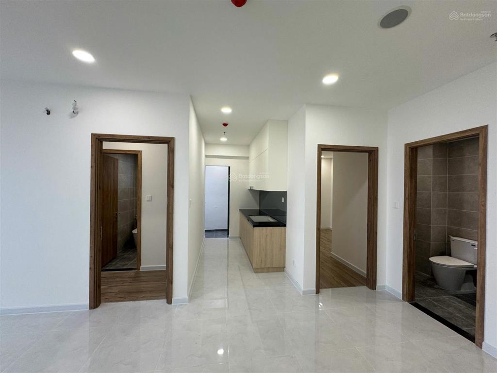 Chính chủ cần bán gấp căn 3pn full nội thất, view hồ bơi, giá 2 tỷ 550.  0799 587 ***