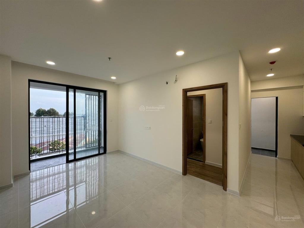 Chính chủ cần bán gấp căn 3pn full nội thất, view hồ bơi, giá 2 tỷ 550.  0799 587 ***