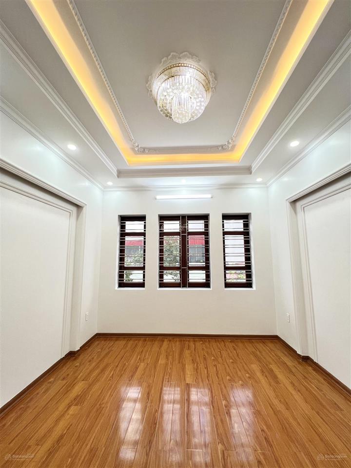Chính chủ cần bán nhà mặt phố tại vĩnh hưng, 35 tỷ, 95m2