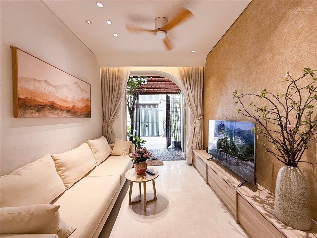 Căn nhà lý tưởng cho gia đình hiện đại  hxh trên đường xô viết nghệ tĩnh, p26, bình thạnh.