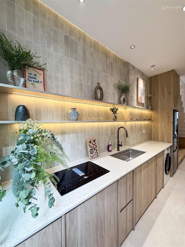 Căn nhà lý tưởng cho gia đình hiện đại  hxh trên đường xô viết nghệ tĩnh, p26, bình thạnh.