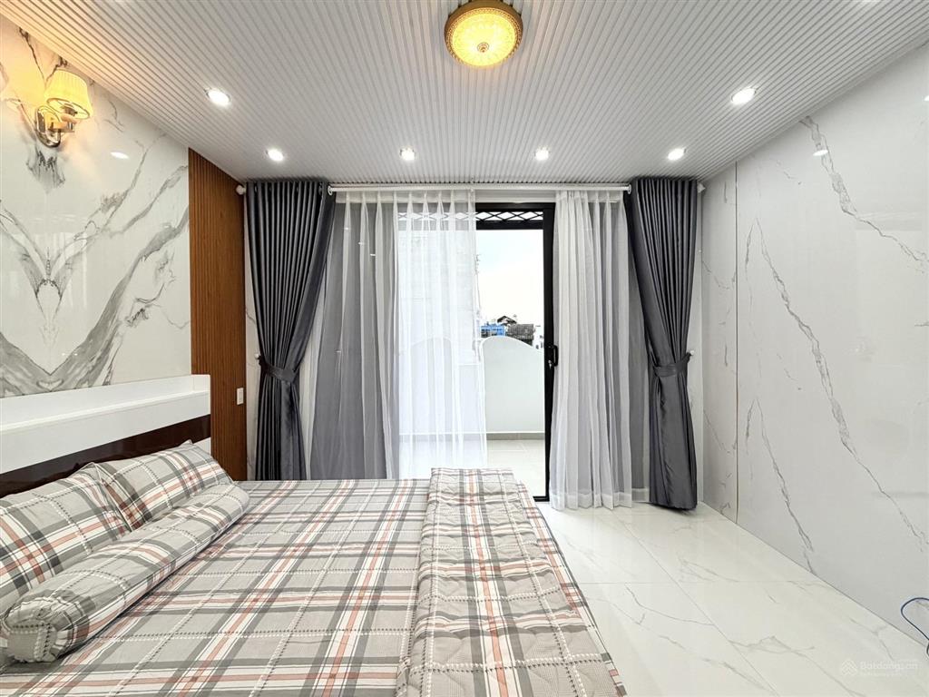 Bán nhà hxh  4 tầng xây mới 100% , đường thich quảng đức, phường 5, phú nhuận