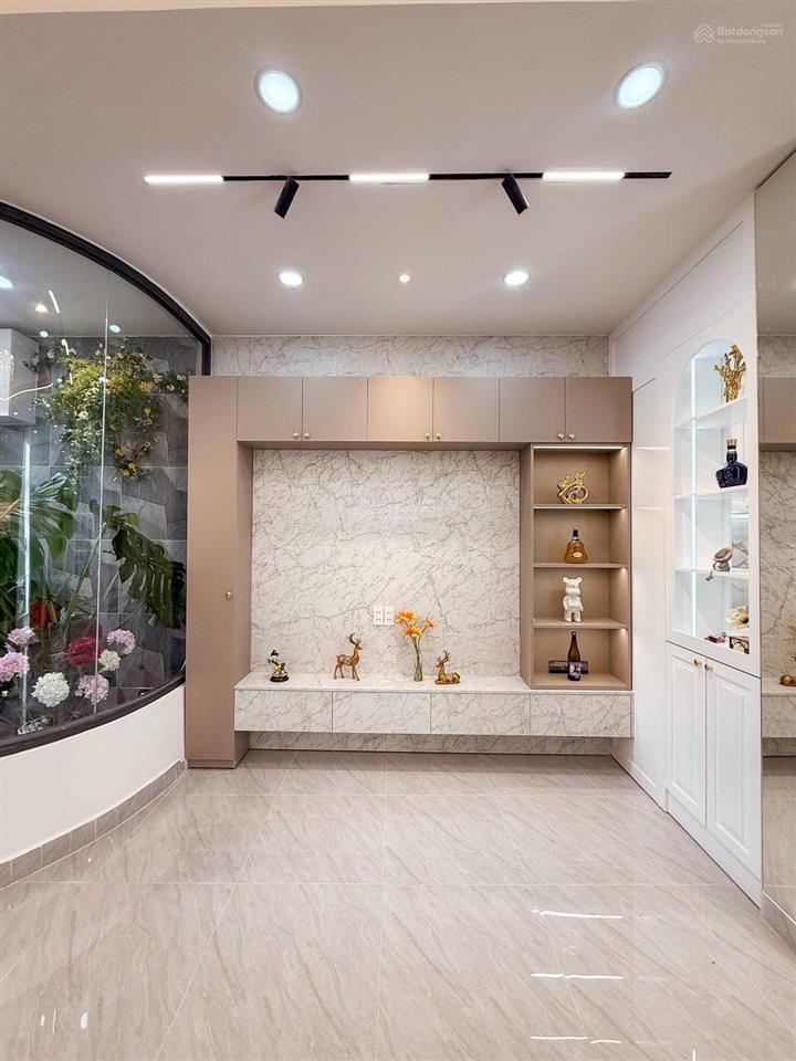 Bán nhà đẹp  vip  đường nguyễn công hoan, phường 7, phú nhuận