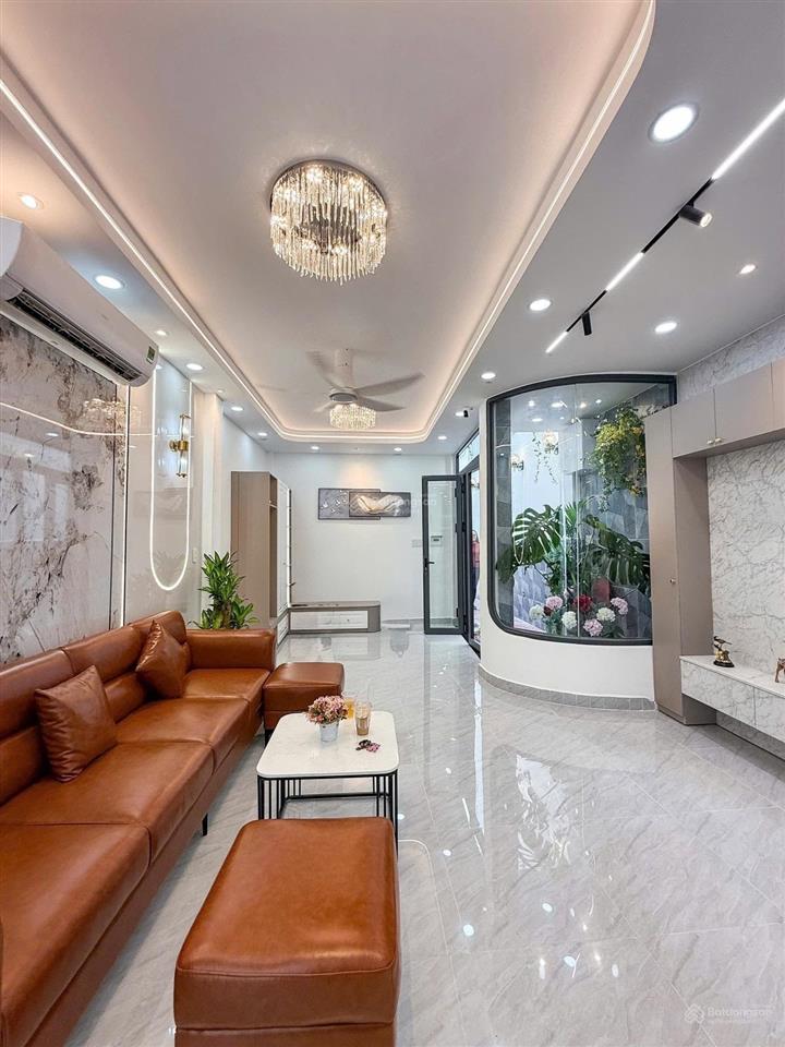 Bán nhà đẹp  vip  đường nguyễn công hoan, phường 7, phú nhuận
