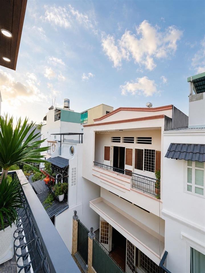 Homestay sát q1  hẻm xe tải đường lê văn duyệt  p1  bình thạnh