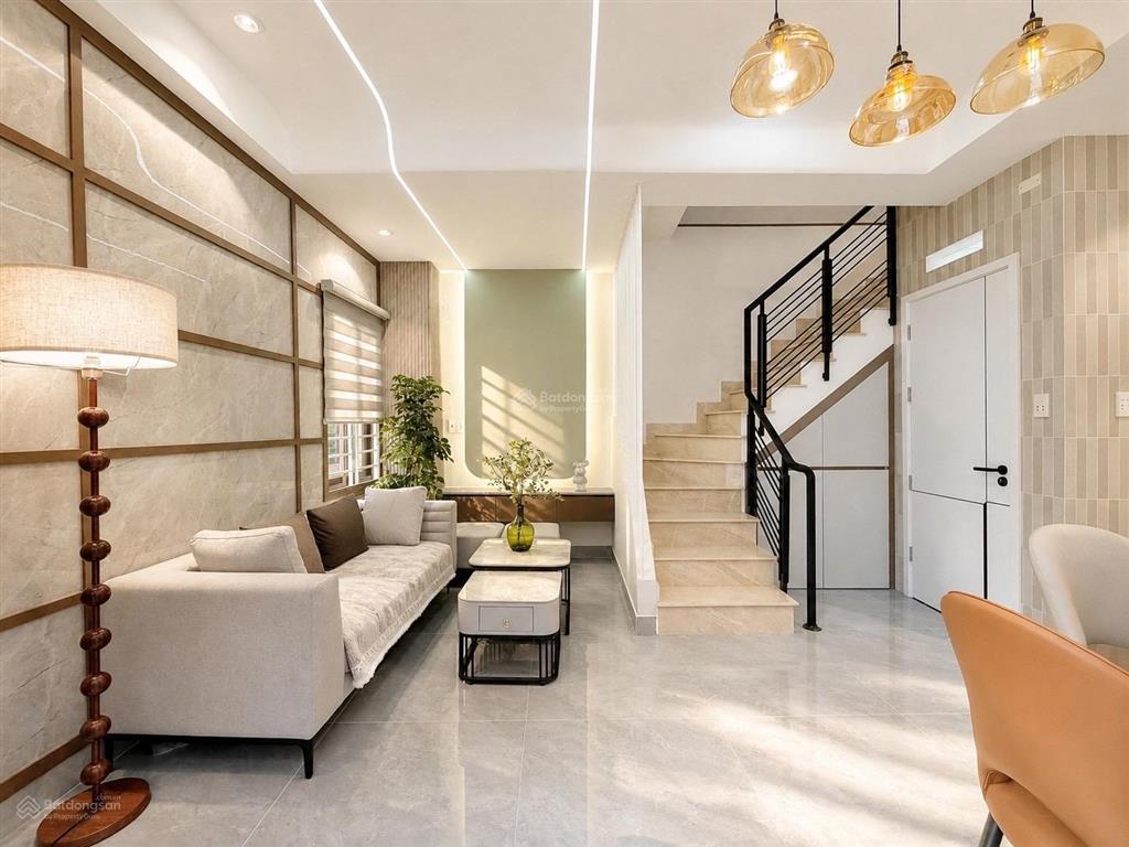 Homestay sát q1  hẻm xe tải đường lê văn duyệt  p1  bình thạnh