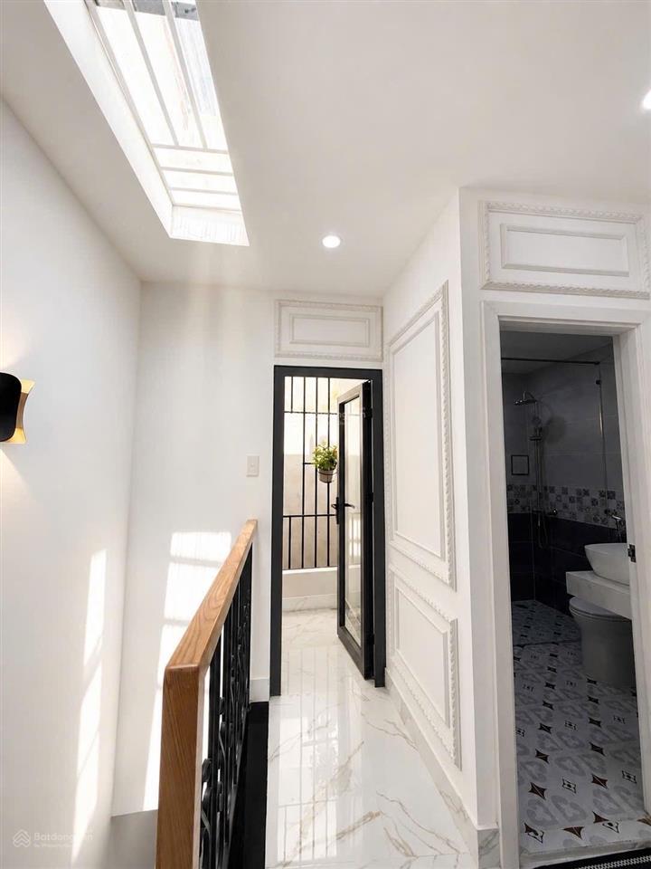 Nhà đẹp phong cách châu âu, đường bùi đình chính  phường 15  phú nhuận.