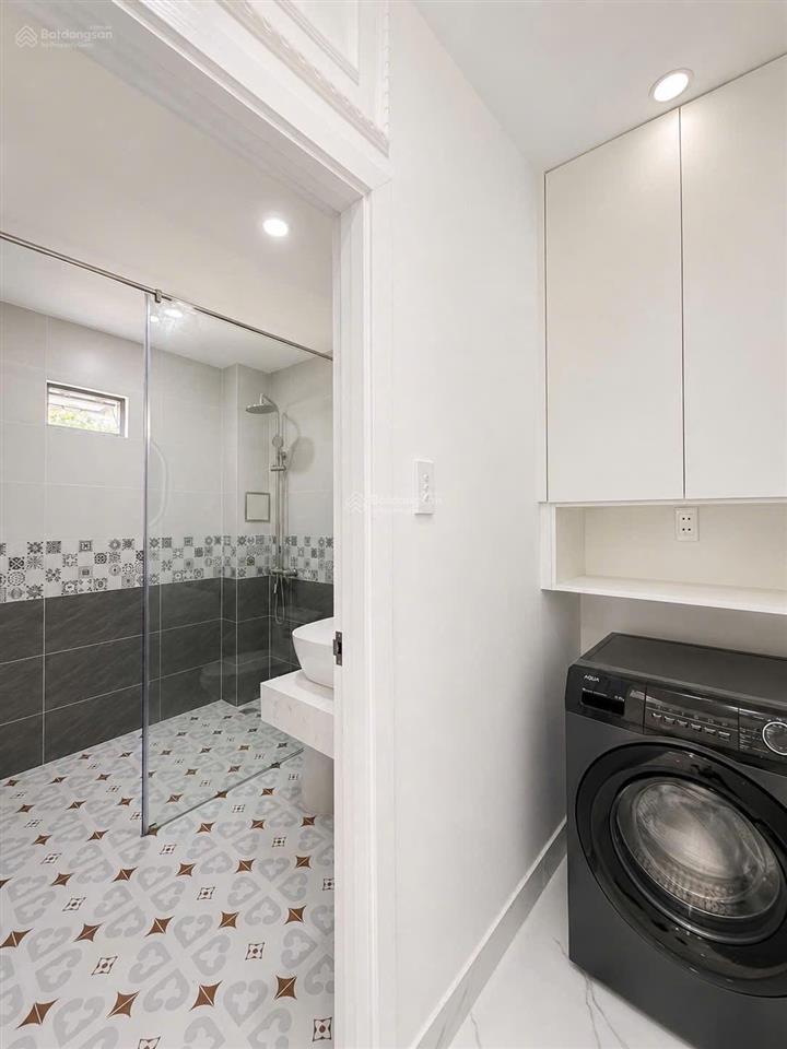 Nhà đẹp phong cách châu âu, đường bùi đình chính  phường 15  phú nhuận.
