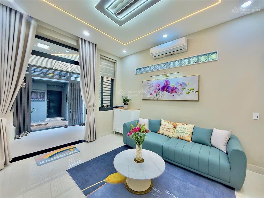 Bán nhà đẹp 4 tầng đường cô giang  phường 1  phú nhuận