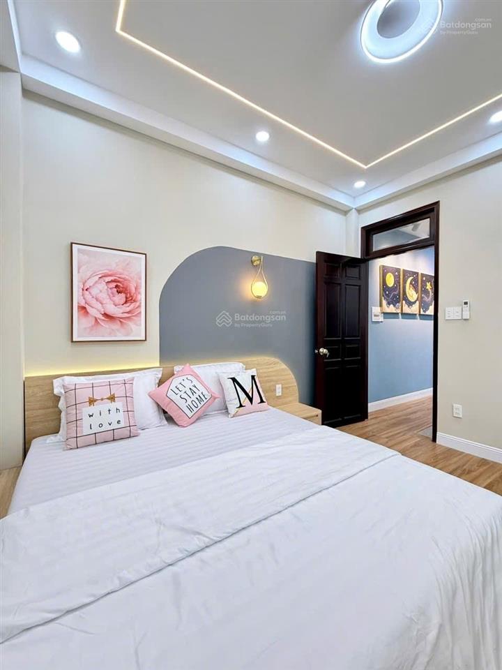 Bán nhà đẹp 4 tầng đường cô giang  phường 1  phú nhuận