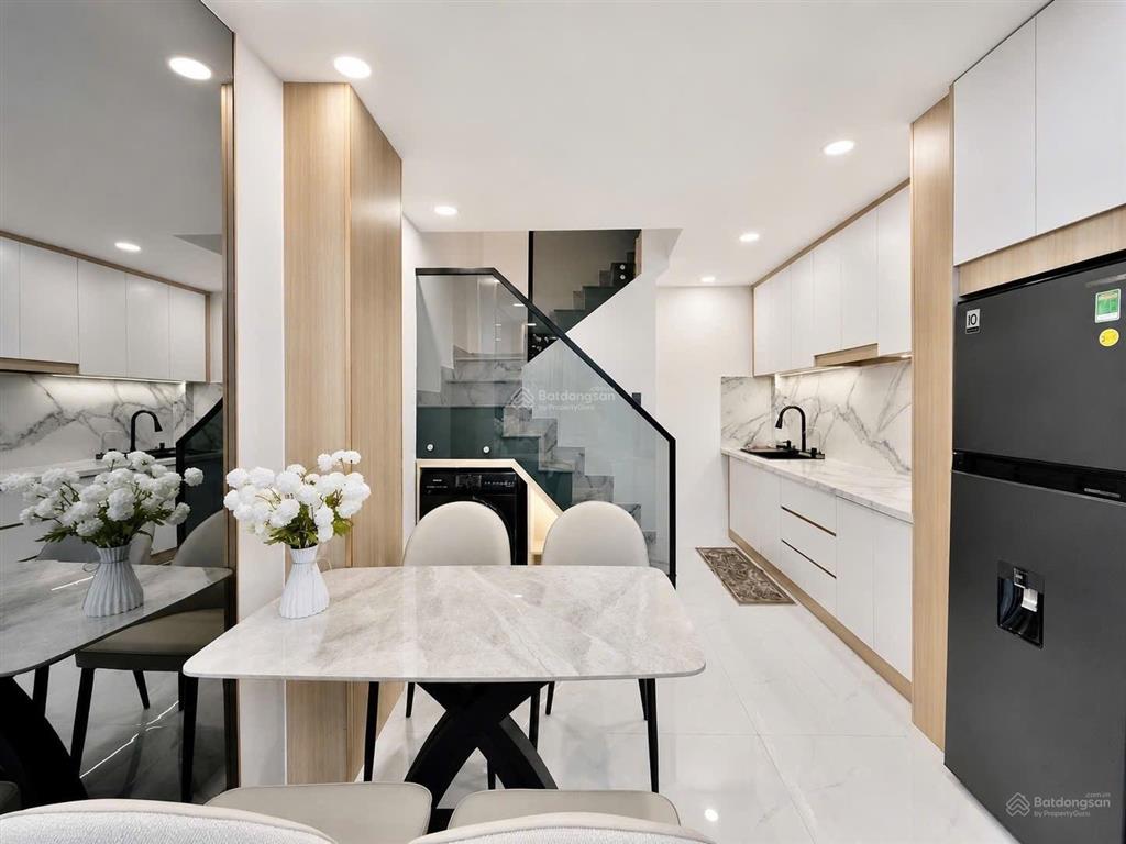 Nhà đẹp sát q1  4 tầng  lê văn duyệt  phường 7  bình thạnh (phường gia định)