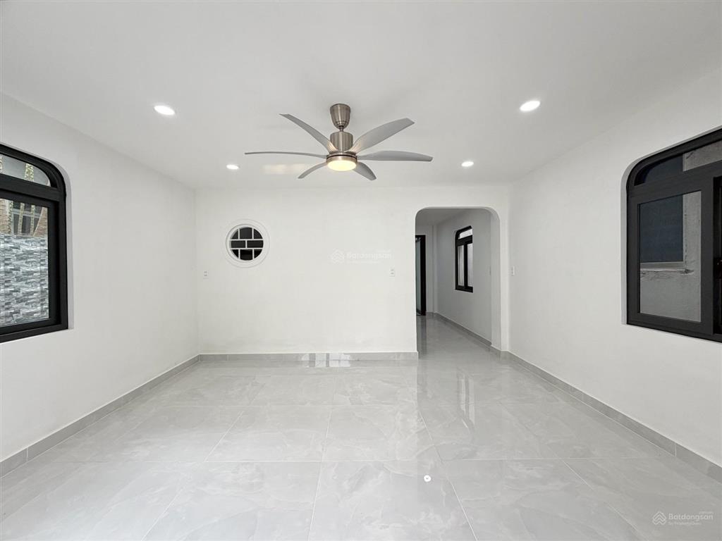 Nhà đẹp diện tích khủng 66m2  đường nguyễn thiện thuật  phường 24  bình thạnh