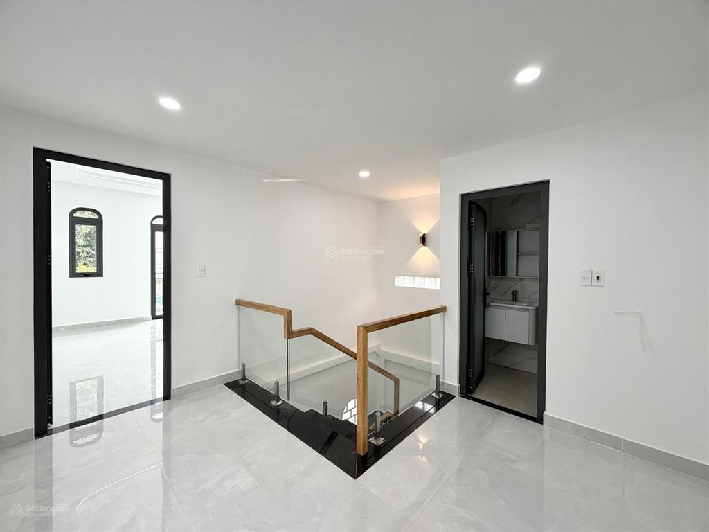Nhà đẹp diện tích khủng 66m2  đường nguyễn thiện thuật  phường 24  bình thạnh