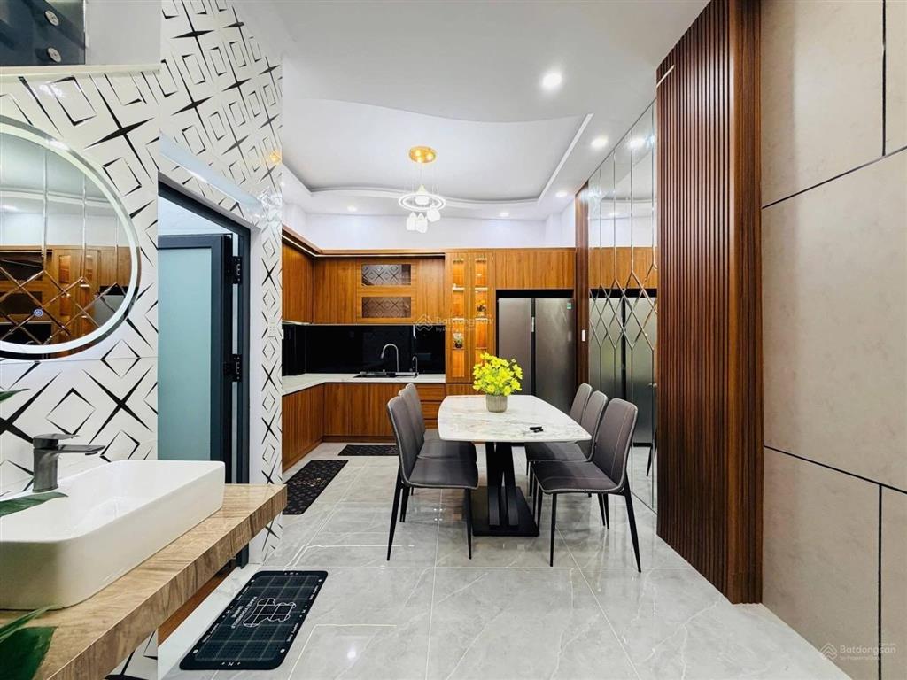 Nhà đẹp hẻm ô tô đường phạm văn chiêu  phường 14  gò vấp