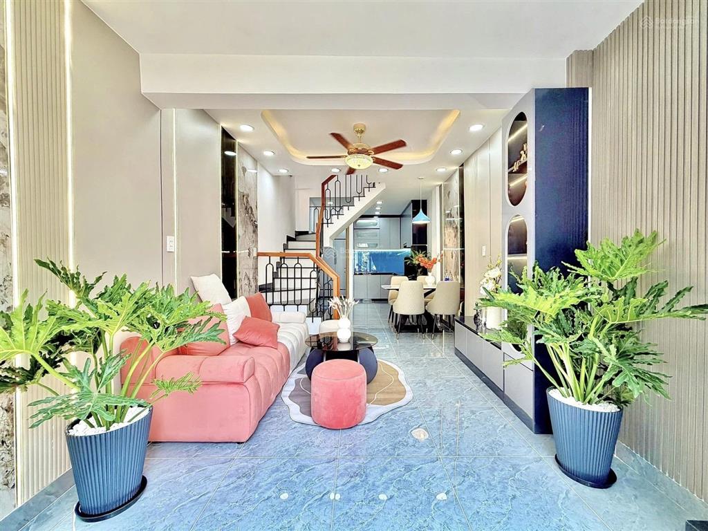 Nhà đẹp  dọn vào ở ngay. trên đường phan văn trị  phường 11 bình thạnh (phường bình lợi trung)