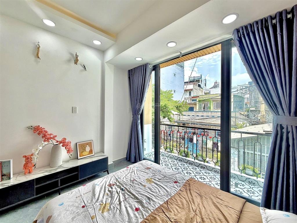 Nhà đẹp  dọn vào ở ngay. trên đường phan văn trị  phường 11 bình thạnh (phường bình lợi trung)