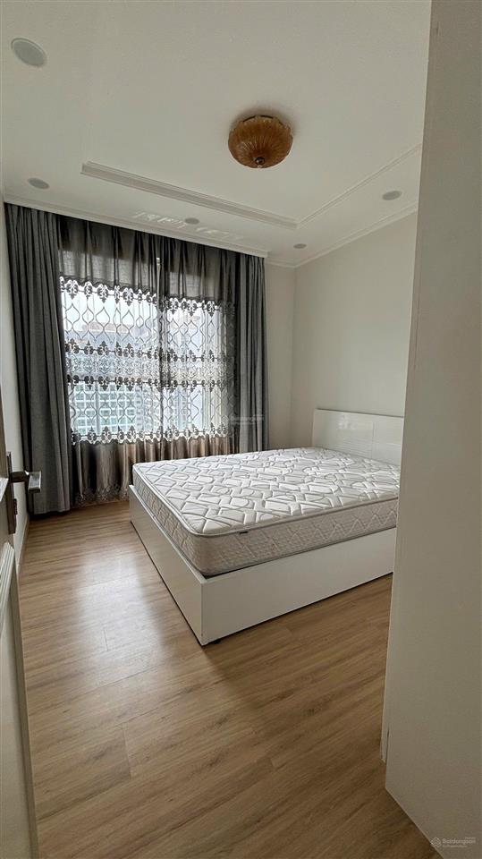 Cho thuê căn 3pn 132m² full nội thất mới đẹp view sông thoáng mát giá 33tr/tháng