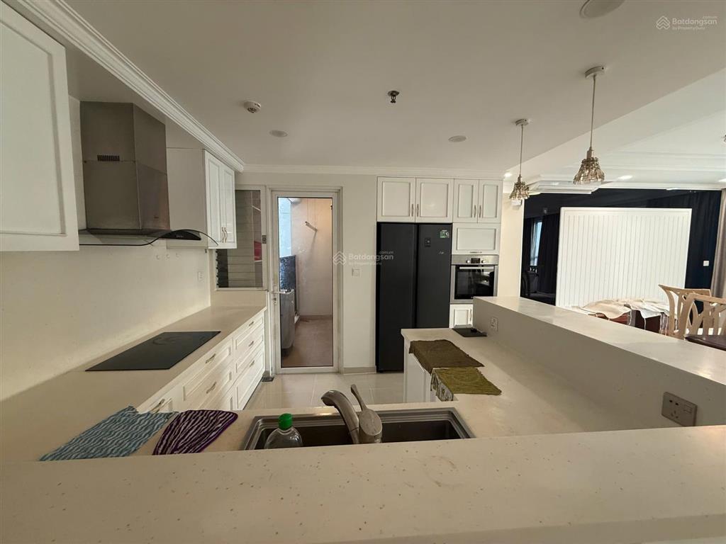 Cho thuê căn 3pn 132m² full nội thất mới đẹp view sông thoáng mát giá 33tr/tháng