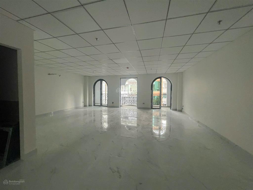 [cho thuê] mặt tiền!!! 40 42 cao thắng phường 5 q3 (10x30m)